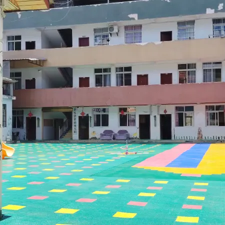 Congcong Courtyard
