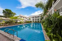NAMKHAN SCENIC HOTEL (Free pick-up by pre-booking | Shuttle to Night Market & Royal Palace) - parking