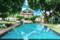 ZJ stay over the moon Wellness resort and cafe - Pools