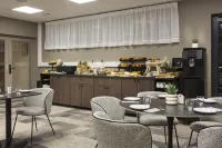 Nehô Suites St Jean Maurienne - breakfast