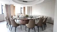 Ebony Hotel - 3 ดาว