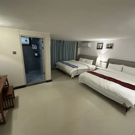 Dongxing Huayaju Apartment