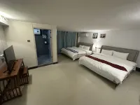 Dongxing Huayaju Apartment - parking