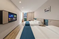Home Inn Huayi Select Hotel (218 Space Jiulong Lake International Enterprise Headquarters Park) - parcheggio