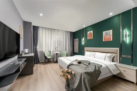 Yueqing Hotel (World Trade Plaza Quancheng Road) Отели рядом с достопримечательностью «Pearl Spring»