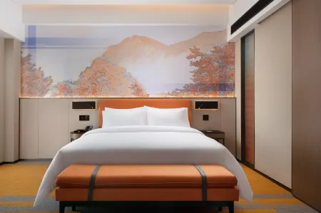 Hampton by Hilton Jiujiang Eight Mile Lake