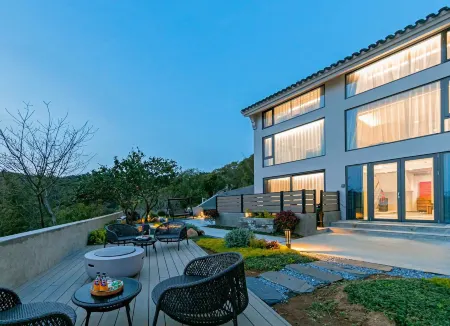 Putuoshan Windy Place Homestay Отели рядом с достопримечательностью «Fayu Temple»