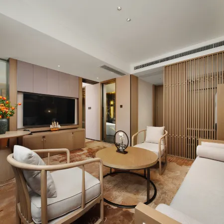 Orange Fruit Hotel (Chengdu Kuanzhai Alley, Tonghuimen Metro Station) Отели рядом с достопримечательностью «Дворец Цинъян»