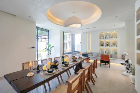 Qiandao Lake Yungu Songjian Holiday Homestay Отели рядом с достопримечательностью «The Qxtd Lion Ctiy»