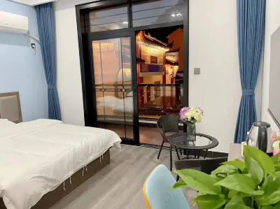 There is a B&B (Wangxiangu Scenic Area) Hotels in Guangxin District