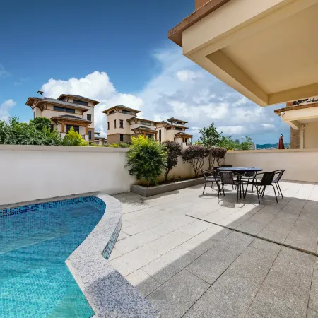 Yingde Lakeview Wenquan Villa