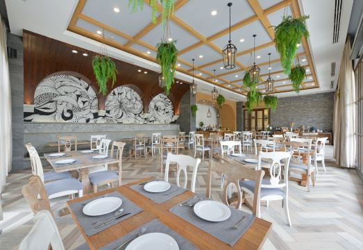 VST Residence 수영장 전경