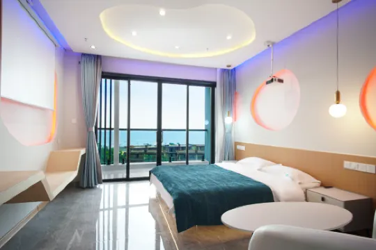 洛可可雨林沙灘墅海景酒店（三塊石白浪灘店）