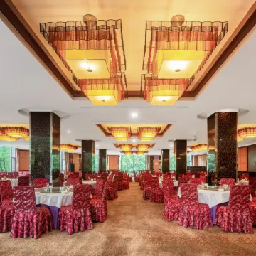 Hongya Qiliping Huasheng Hot Spring Hotel (Zero km)