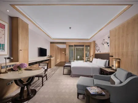 Hilton Dali Resort & Spa Отели рядом с достопримечательностью «Taihecheng Relic Site»