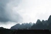 不捨村塢·自然意象·現代原木祕境美宿（荔波大小七孔景區東門店） 荔波樟江風景名勝區附近的飯店