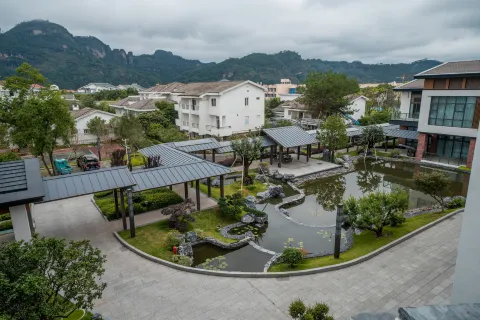 Wangfeng Gaden Hotel