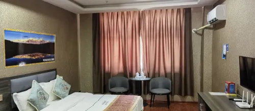 嘎瑪溝扎巴ホテル