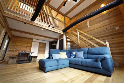 Tombi Lodge