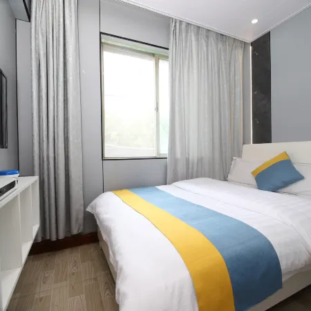Jinlong Hotel (Kunming South High-speed Railway Station)