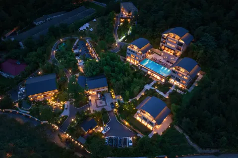 PEIYILODGE LINGFENG