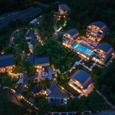 PEIYILODGE LINGFENG