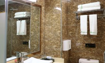 Pingle Hawaii Hotel