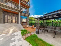 Longhua Xujiaqi Xiangshu B&B Hotels near Sacrifice Site of Martyr Dong Cunrui