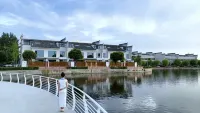Sanshuiguan·Lanjing Hotels near Civil Aviation Flight University of China - University History Exhibition Hall