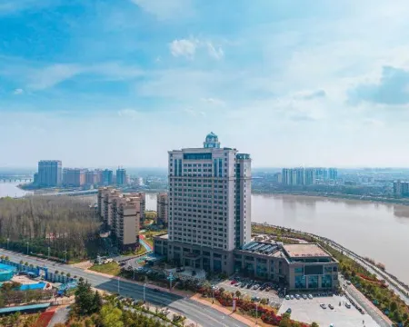 Guangzhou Peace Hotel Hotels in Guangshan