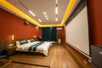 Qingpu Light Luxury Audiovisual Hotel (Longxi Gulaiwu Branch)