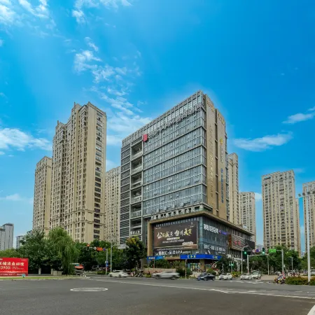 Echarm Hotel (Taizhou Luqiao Shili Street International Exhibition)