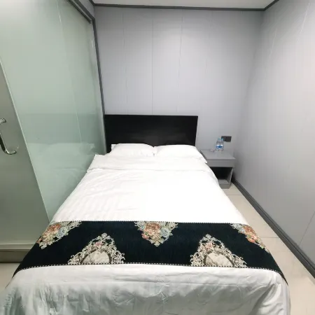 Keshan County Jiayin Fashion Hotel