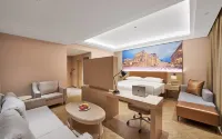 Vienna Hotel (Dali Xiangyun High-speed Railway Station)