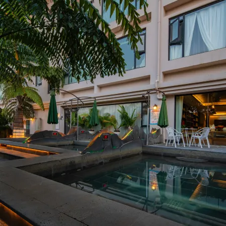 Yuexinyuan Hot Spring Resort Hotel