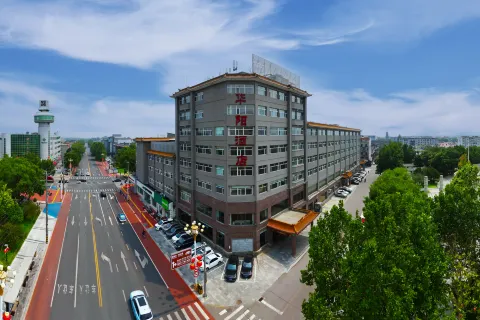 Huayang Holiday Hotel
