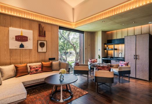 안다즈 파타야 수영장 전경