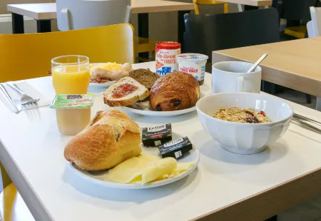 B&B Hôtel Fréjus Roquebrune-Sur-Argens