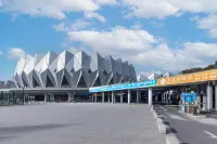 TOWO Premium Hotel (Qinghai Sports Center Wanda Plaza Branch)