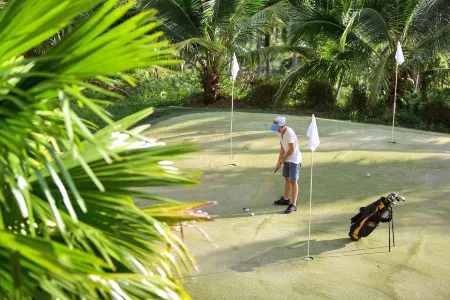 Baan View Talay Отели рядом с достопримечательностью «Secret Garden Spa»