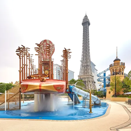 The Parisian Macao