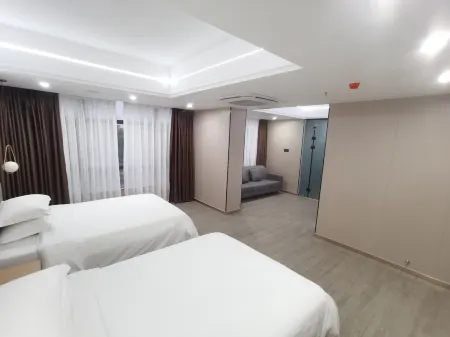 Lianjiang Yingzai Hotel