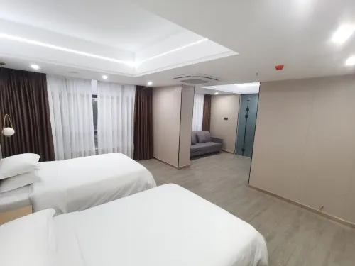 Lianjiang Yingzai Hotel