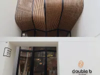 Double B Hostel Hotels near وات فرا تشيتوفون ويمون مانجكلارام (وات فو)