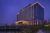 HUALUXE Hotels and Resorts YANGJIANG CITY CENTER