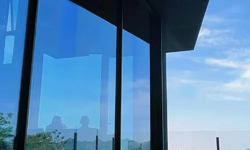 Half Hidden - Peachland Mountain Boutique Resort & Spa