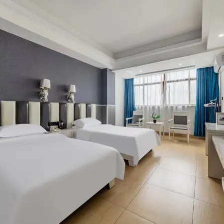 Ding'an V8 Fashion Hotel