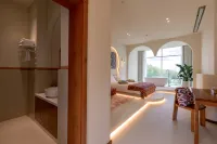 Dream Long Song Homestay & Hotel (Zhaosu Tianma International Tourism and Culture Square Store)