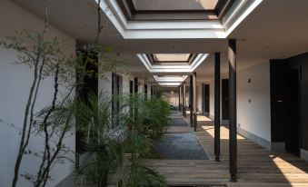 Hengxuan Hotel (Zhongxian Wanda Plaza)