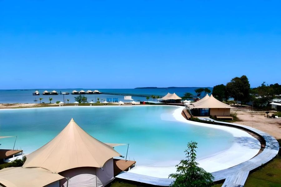Kiki Beach Island Resort Hotels in Batam